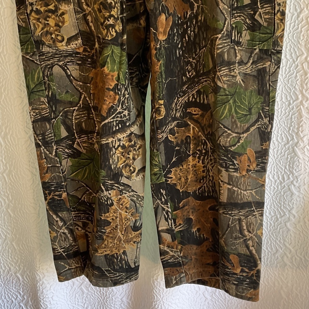 Cabela's Woodland Camouflage cargo hunting Pants - Picture 8 of 8